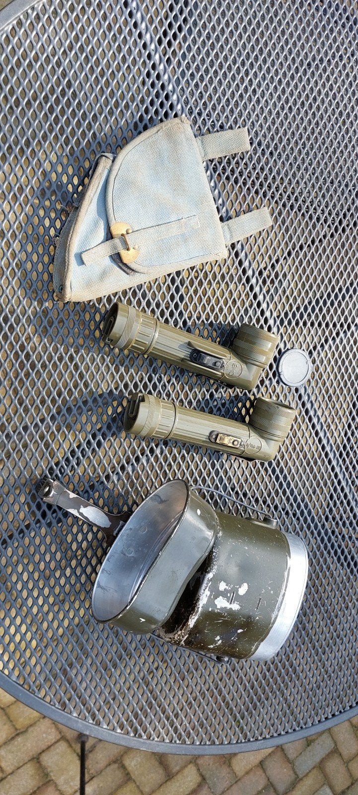 Militaire spullen verzameling - veldfles, zaklampen, schep, Ophalen of Verzenden