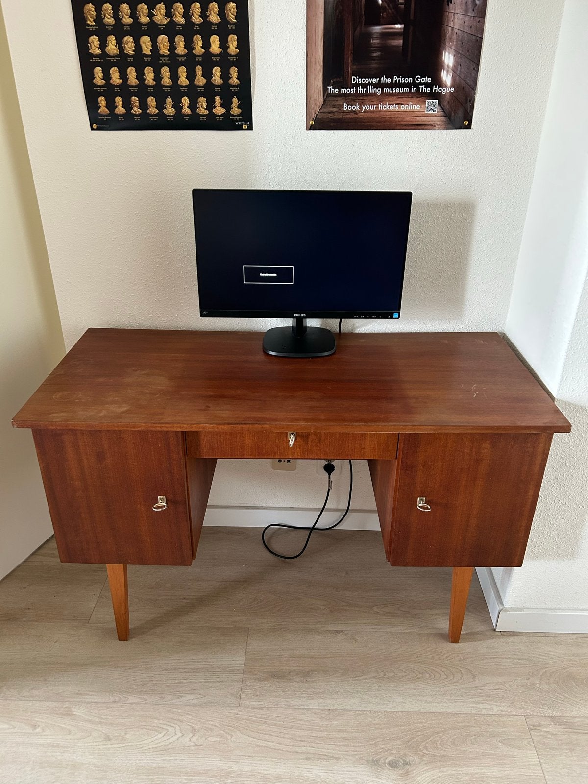 Vintage bureau met sleutels, 120x54x76 cm, Huis en Inrichting, Bureaus, Ophalen, 120 cm, Hout, Met lades