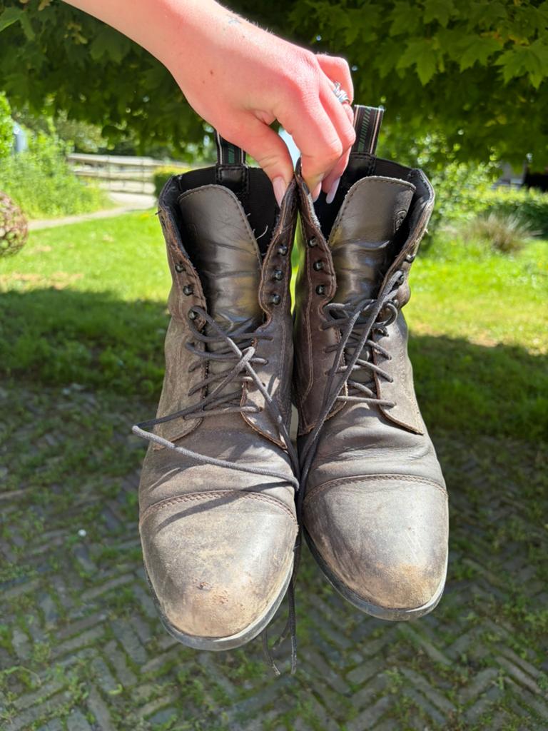 Ariat stal schoenen maat 40, Ophalen of Verzenden, Gebruikt, Schoeisel