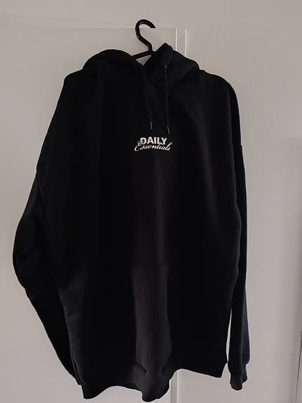 Daily Essentials Trui Zwart Hoodie, Kleding | Dames, Ophalen, Gedragen, Maat 36 (S), Zwart