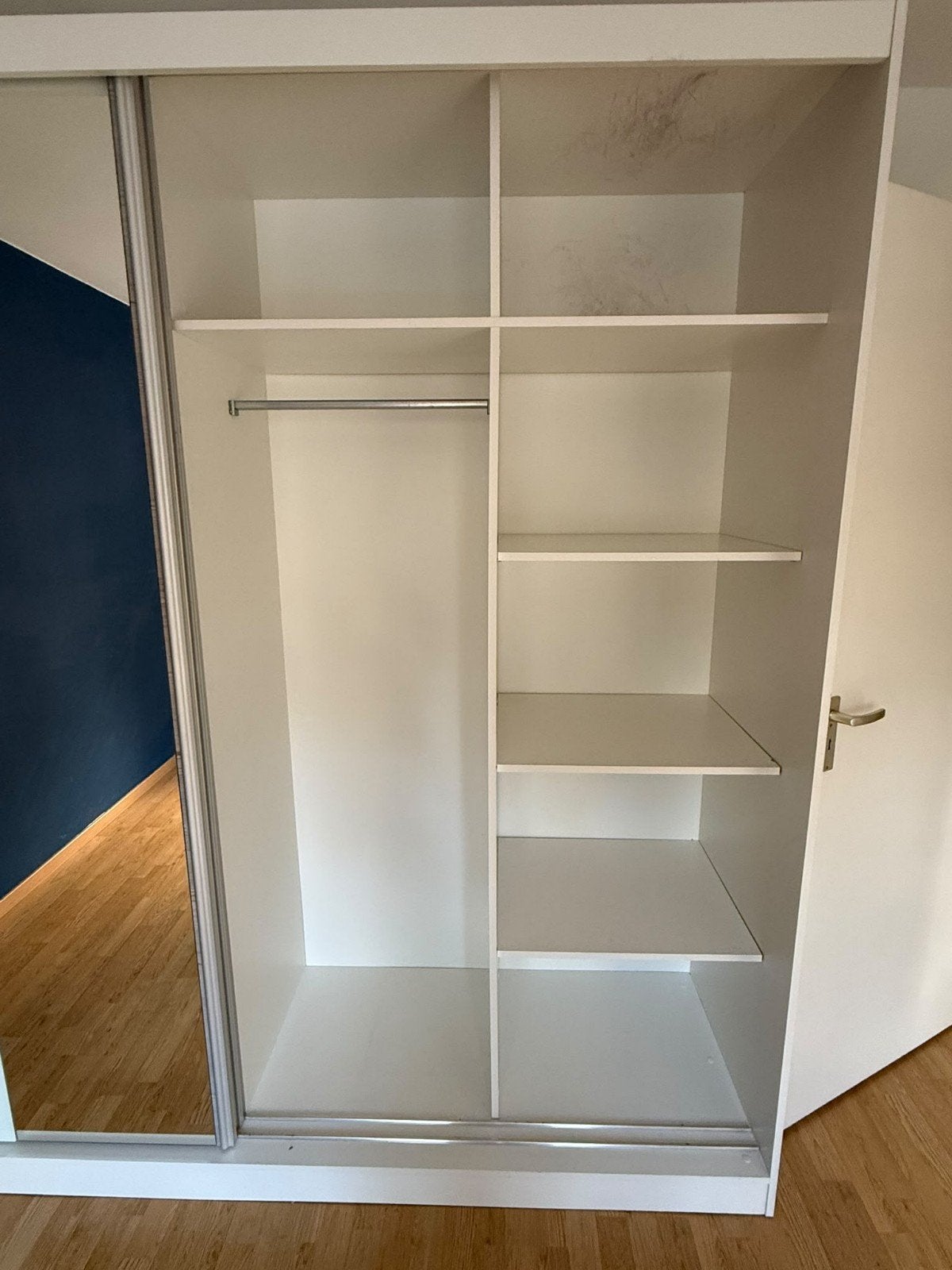 Big wardrobe for bedroom, sliding doors, Huis en Inrichting, Ophalen, Gebruikt, 200 cm of meer, Met plank(en)