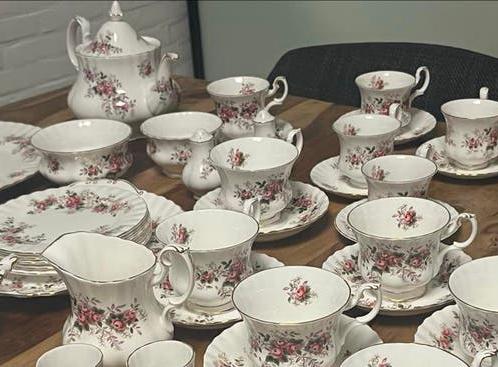 Royal Albert Lavender Rose Serviess -Perfecte Staat, Ophalen of Verzenden