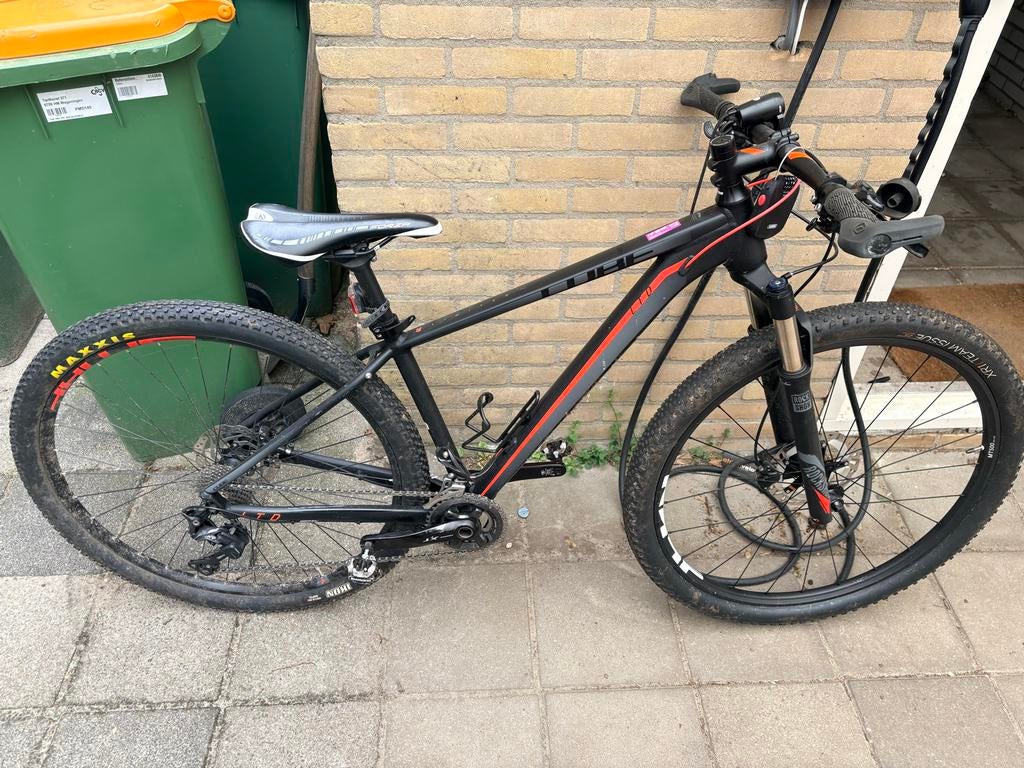 Cube Mountainbike met RockShox vering 29 inch banden, Fietsen en Brommers, Fietsen | Mountainbikes en ATB, Gebruikt, Hardtail