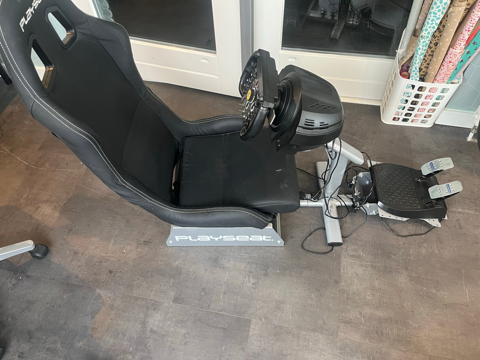 Playseat met Thrustmaster T500RS Ferrari F1 stuur en pedalen, Ophalen of Verzenden, Overige merken, Gebruikt