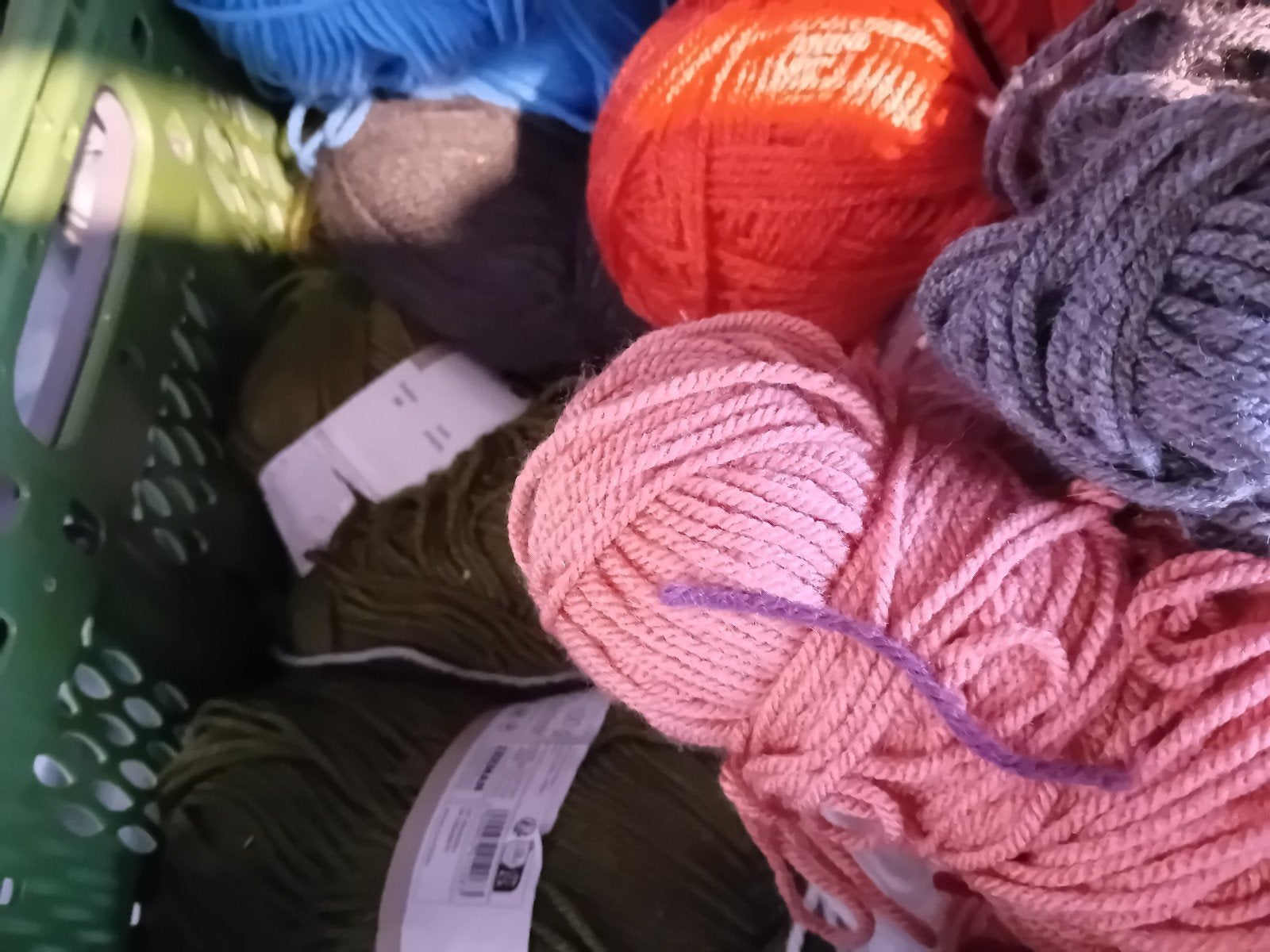 Grote partij wol en garen, diverse kleuren en merken, Hobby en Vrije tijd, Ophalen of Verzenden, Gebruikt, Breien of Haken, Wol of Garen
