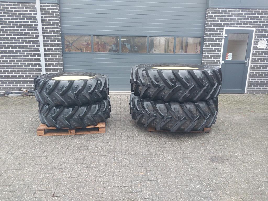 John Deere Wielen 520/85 R38 420/85 R28, Zakelijke goederen, Agrarisch | Onderdelen | Banden, Velgen en Assen, John Deere, JDFCustomerSupport@JohnDeere.com