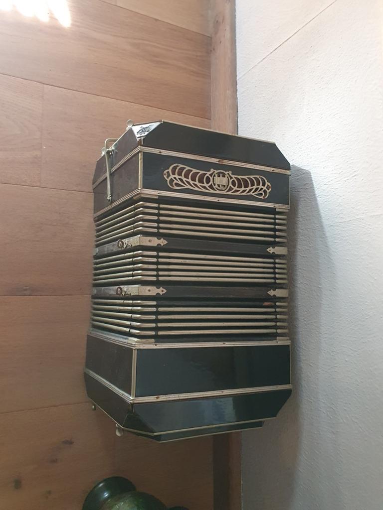 Vintage Bandoneon - Uniek Muziekinstrument, Muziek en Instrumenten, Accordeons, Overige merken, Gebruikt, Met riemen, Overige formaten