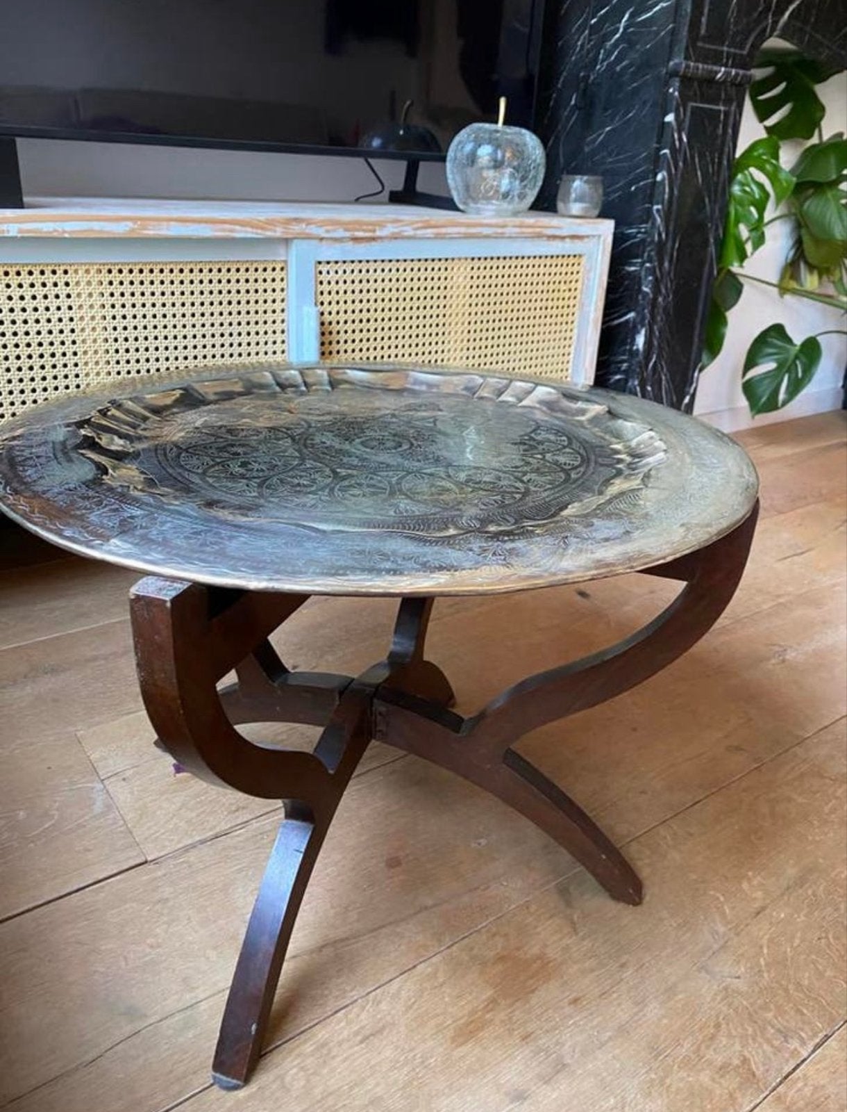 Oosterse bijzettafel met koperen blad en inklapbaar onderste, Ophalen of Verzenden