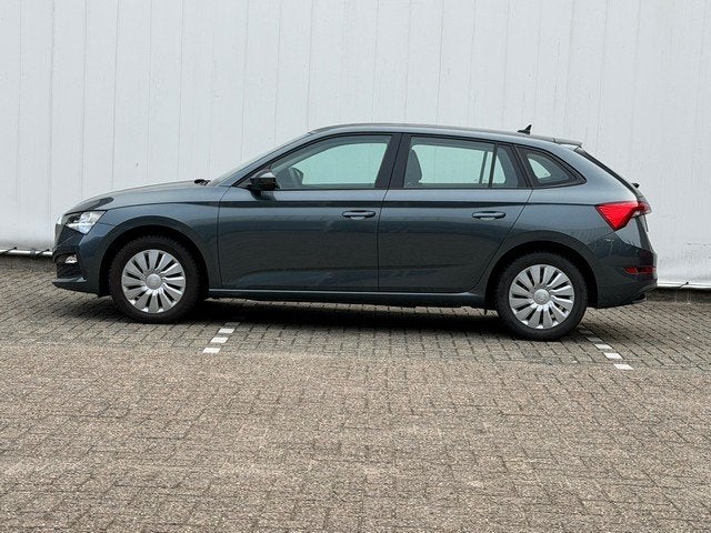 Skoda Scala 1.0 TSI Active met LED, Cruise Controle, DAB, Al, Auto's, Voorwielaandrijving, 12 maanden, Gebruikt, 49 €/maand