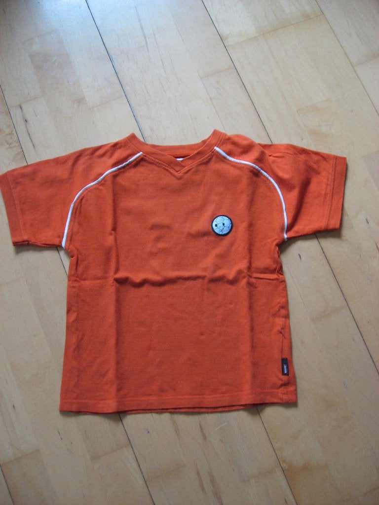 oranje voetbal t-shirt Nederland, Kinderen en Baby's, Kinderkleding | Maat 104, Jongen of Meisje, Ophalen of Verzenden, Zo goed als nieuw