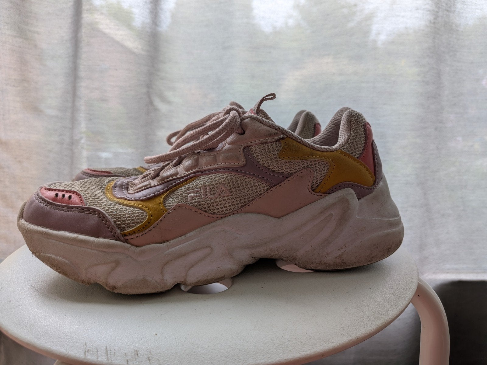 Fila Sportschoenen Maat 35 - Roze/Geel/Paars, Meisje, Sportschoenen, Ophalen of Verzenden, Gebruikt