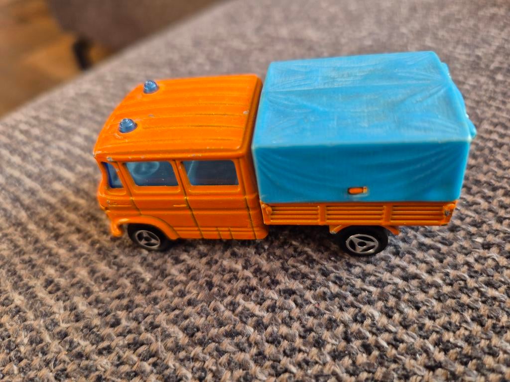 Majorette Mercedes Trax Public Oranje Speelgoedvrachtwagen, Ophalen of Verzenden, Gebruikt, Bus of Vrachtwagen