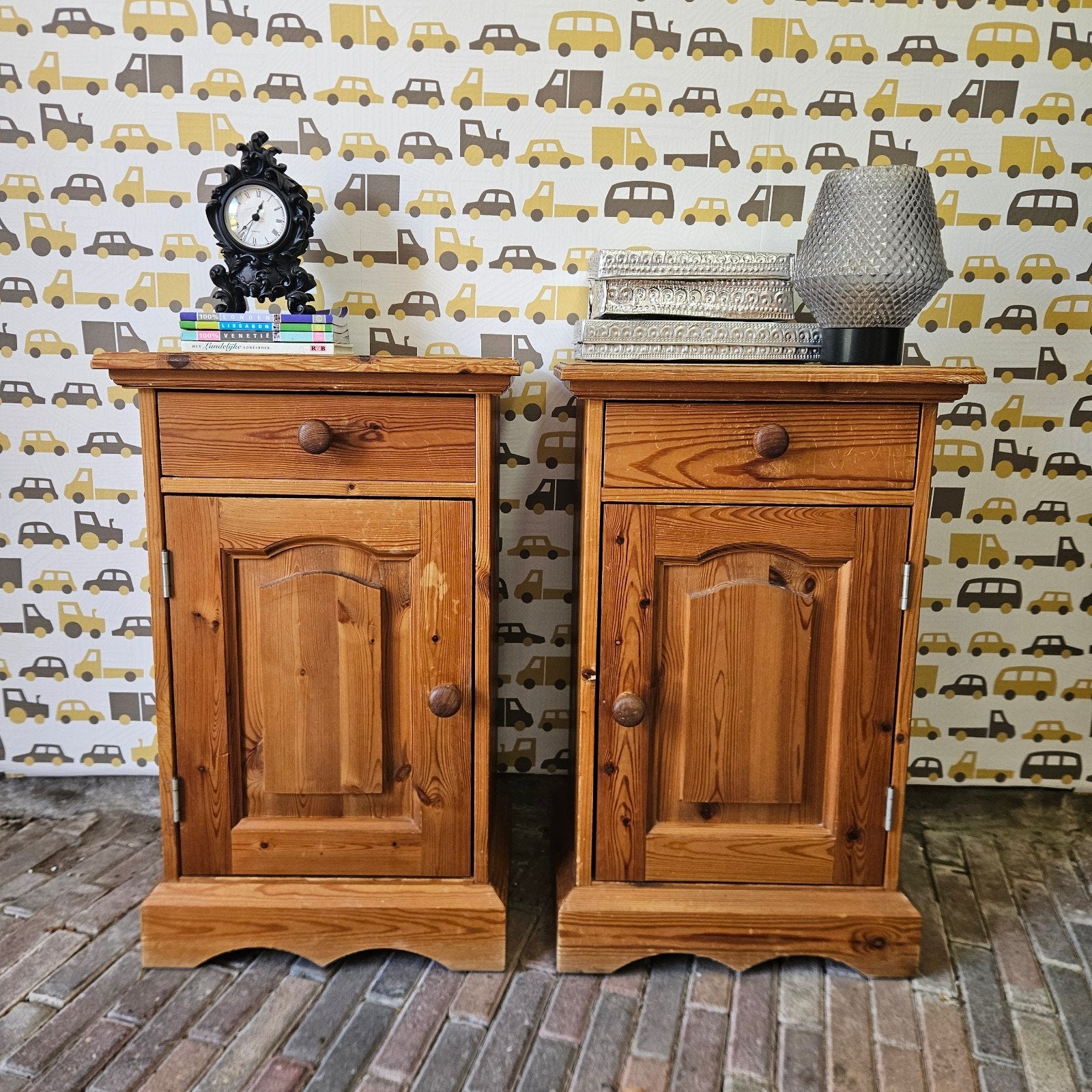 Leuke houten nachtkastjes kies je kleur..., Ophalen, Zo goed als nieuw, Minder dan 45 cm