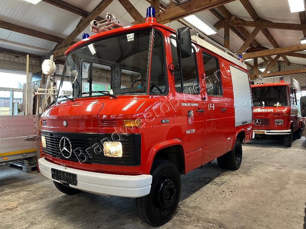 Retro Brandweer Mercedes 409 '82, 22 dkm. Camper MRB vrij!, Mercedes-Benz, Bedrijf, Handgeschakeld, Buitenlamp