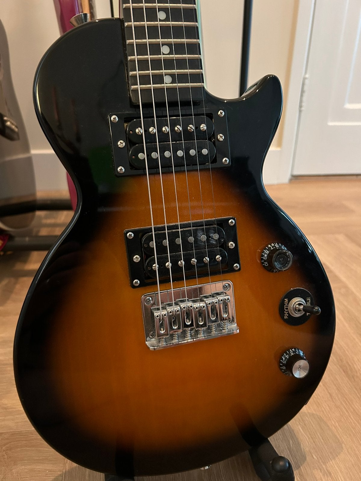 Epiphone Les Paul Express, perfect voor jongere spelers, Muziek en Instrumenten, Snaarinstrumenten | Gitaren | Elektrisch, Ophalen
