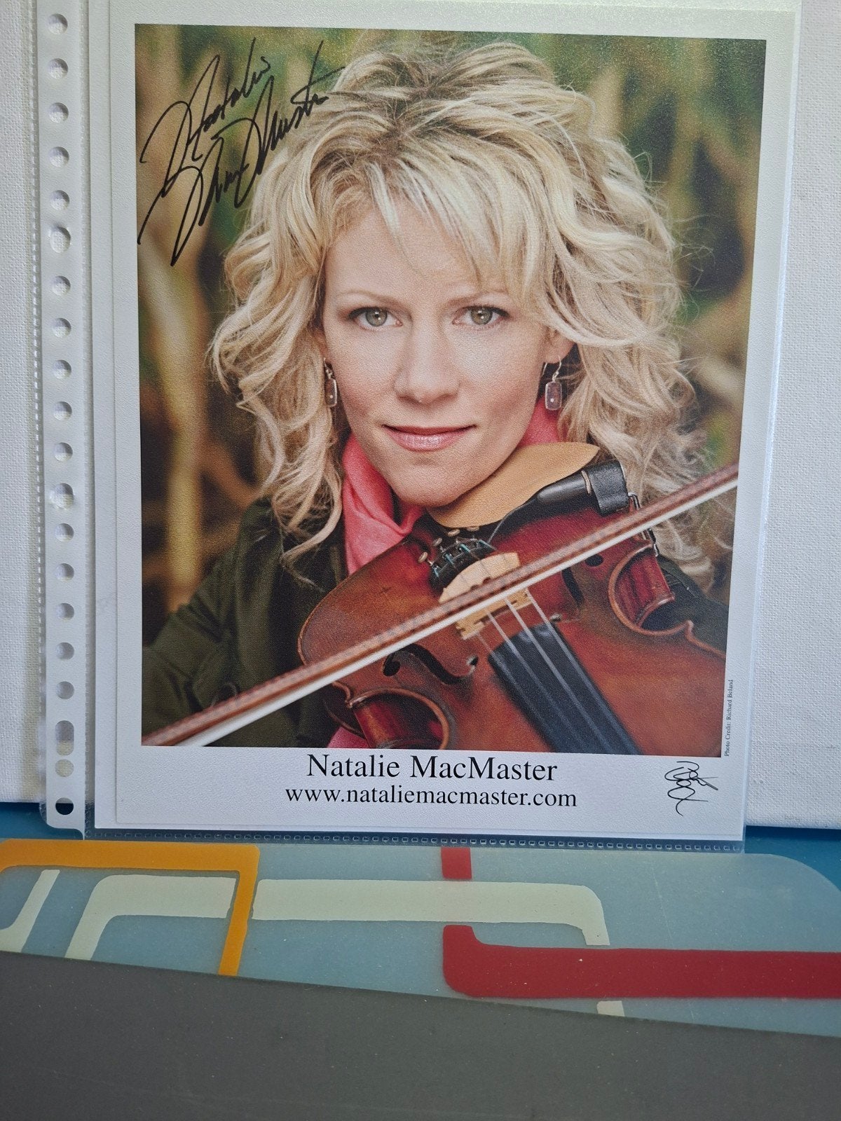 NATALIE McMASTER MUZIKANT CANADA, Verzamelen, Verzenden, Nieuw, Foto of Kaart, Gesigneerd