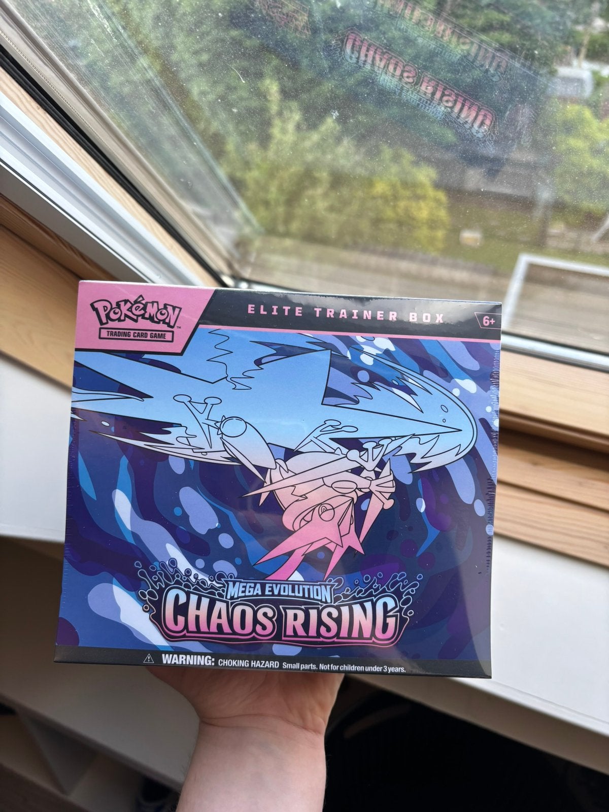 Chaos Rising Elite Trainer Box (2x beschikbaar), Hobby en Vrije tijd, Verzamelkaartspellen | Pokémon, Ophalen of Verzenden, Zo goed als nieuw
