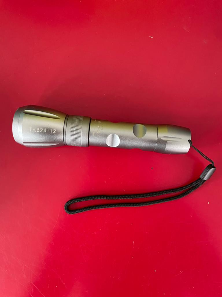 TAB24112 LED Zaklamp met USB-C Oplaadpoort, Verzenden, Zo goed als nieuw, Accu
