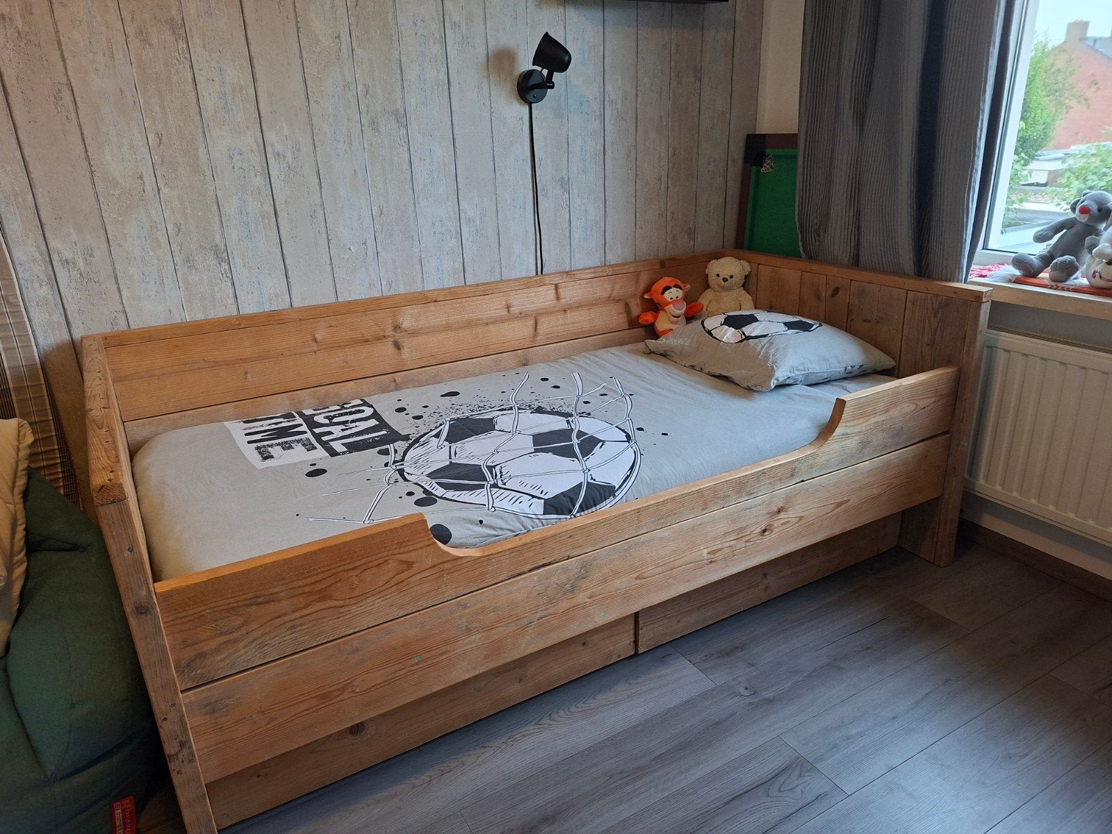 Stevig steigerhouten bed met opberglades, Ophalen, Gebruikt, 90 cm, Eenpersoons