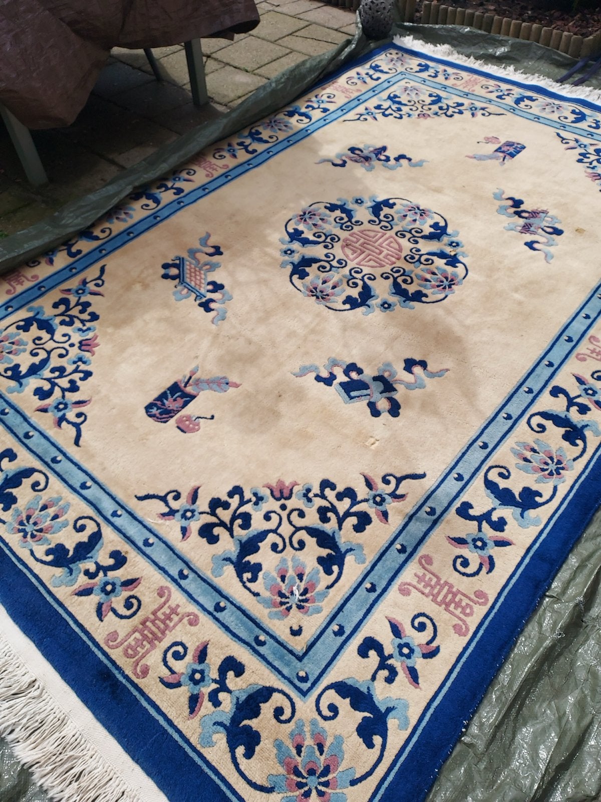 Vintage Chinees tapijt - Crème met blauw/roze patroon, Ophalen, Gebruikt, 100 tot 150 cm, 200 cm of meer