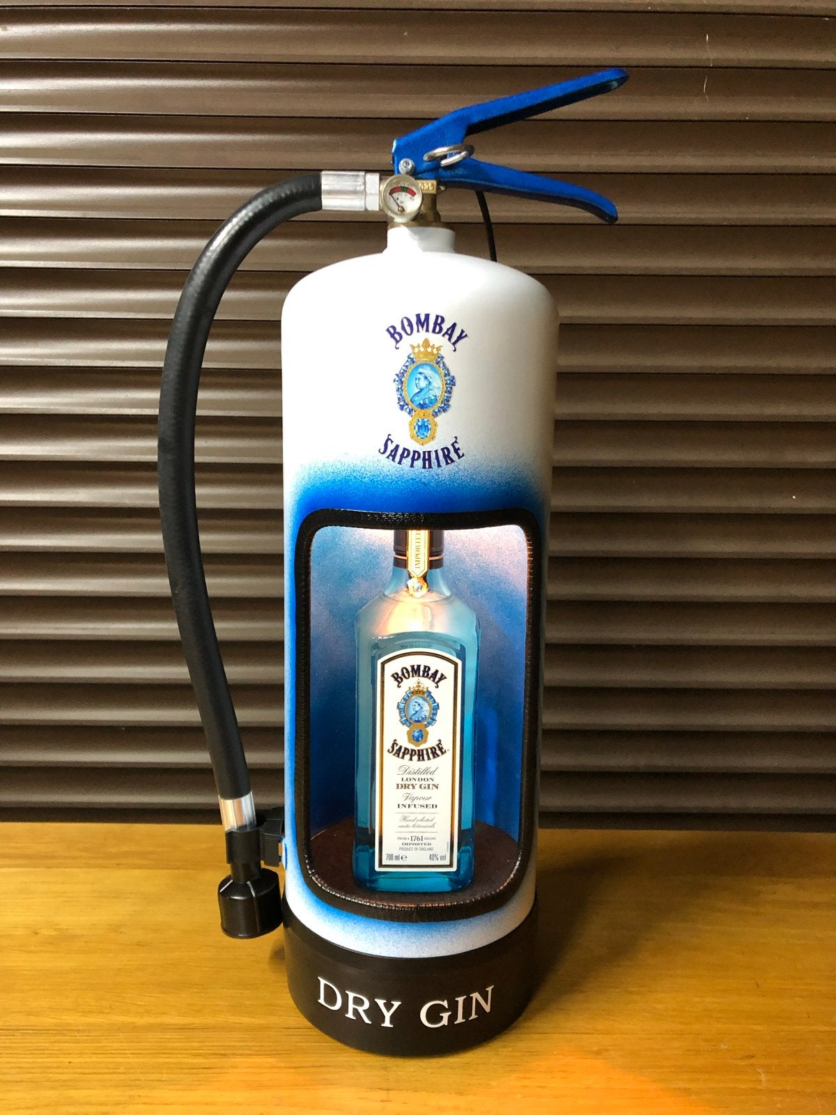 Bombay Sapphire Gin Brandblusser Display, Ophalen, Gebruikt, Wit, Metaal