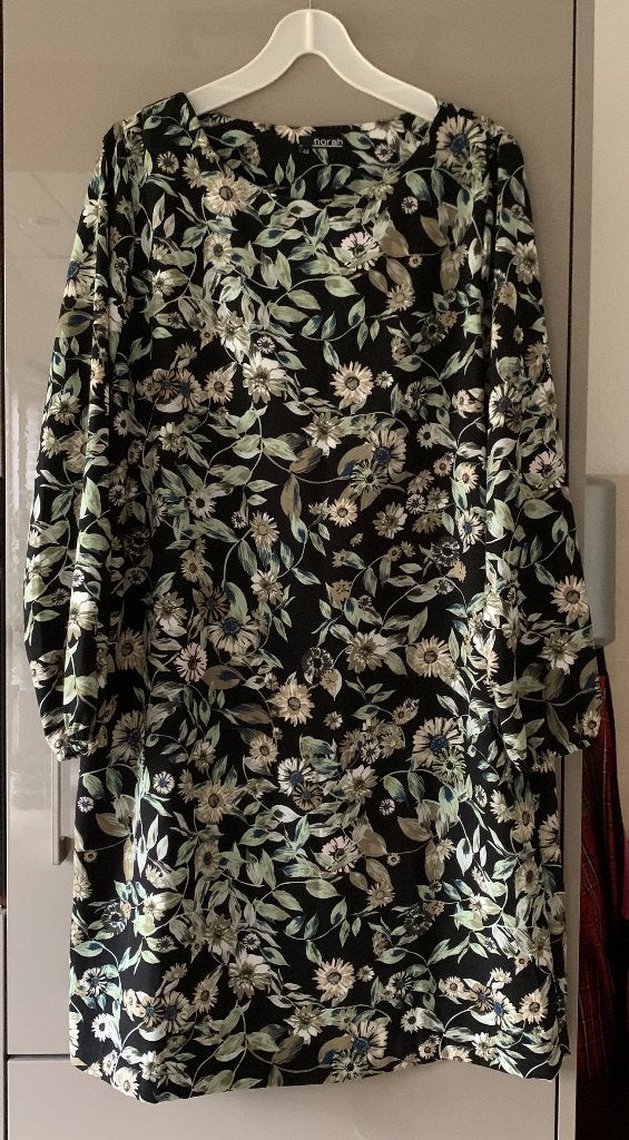 Mooie jurk van Norah, maat 44, Kleding | Dames, Jurken, Meerkleurig, Maat 42/44 (L), Ophalen of Verzenden, Zo goed als nieuw