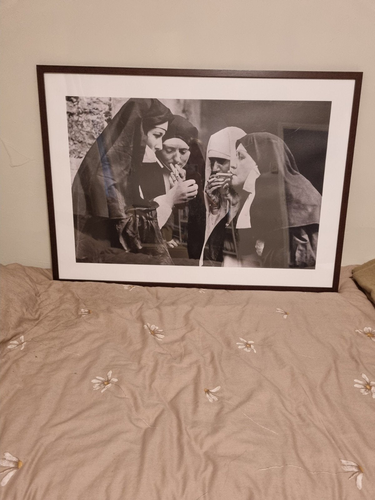 Ingelijste Zwart-Wit Foto: Rokende Nonnen, Ophalen, 50 – 75, Zo goed als nieuw, 100 tot 125 cm