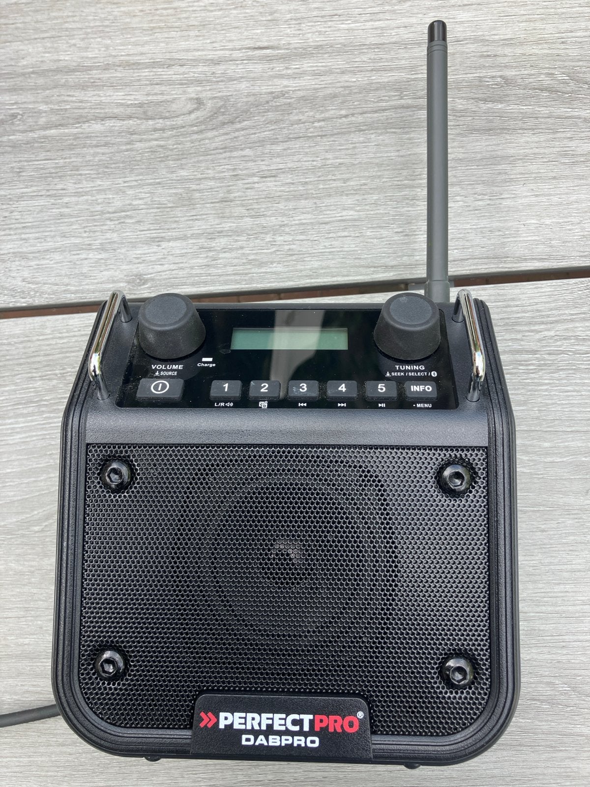 Perfectpro DABPRO Bouwradio - Bluetooth/Robuust en Draagbaar, Ophalen of Verzenden, Nieuw, Bouwradio