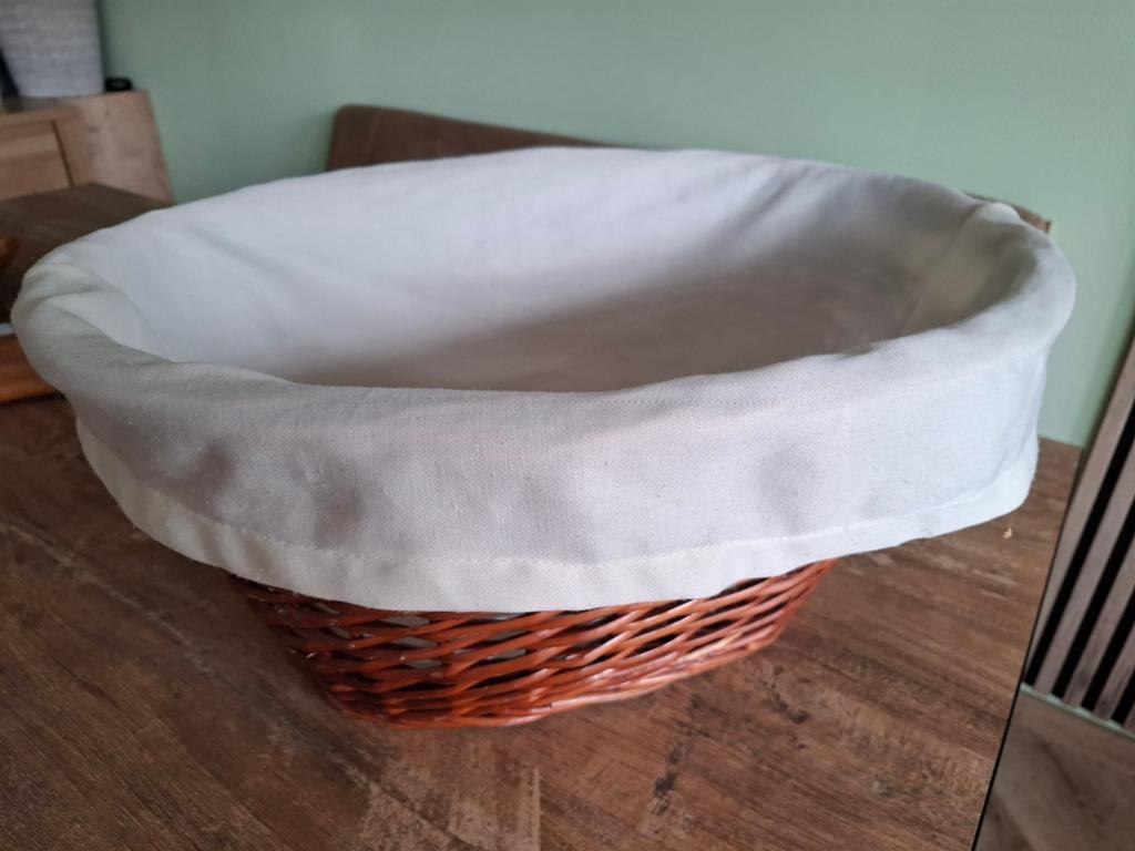 Rieten mand met binnenbekleding, Huis en Inrichting, Woonaccessoires | Schalen en Manden, Ophalen, Rechthoekig, Riet