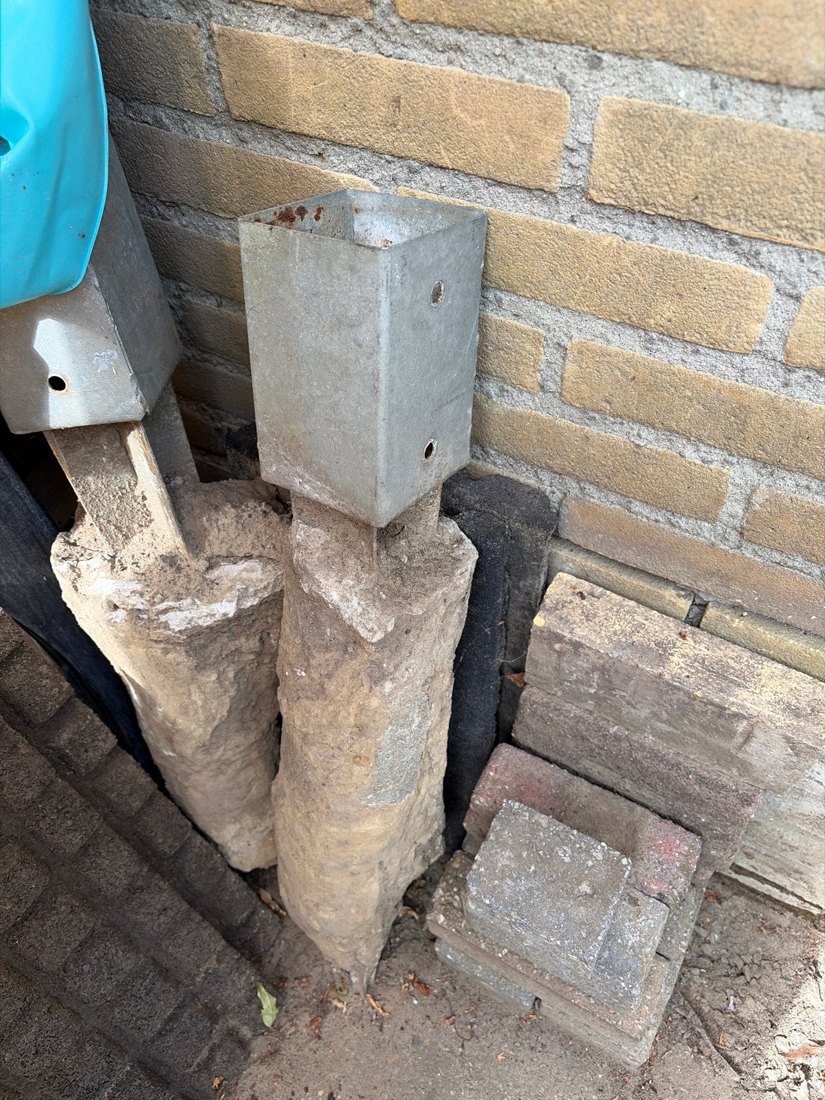 Beton poeren voor paal van 9x9cm, Ophalen, Gebruikt