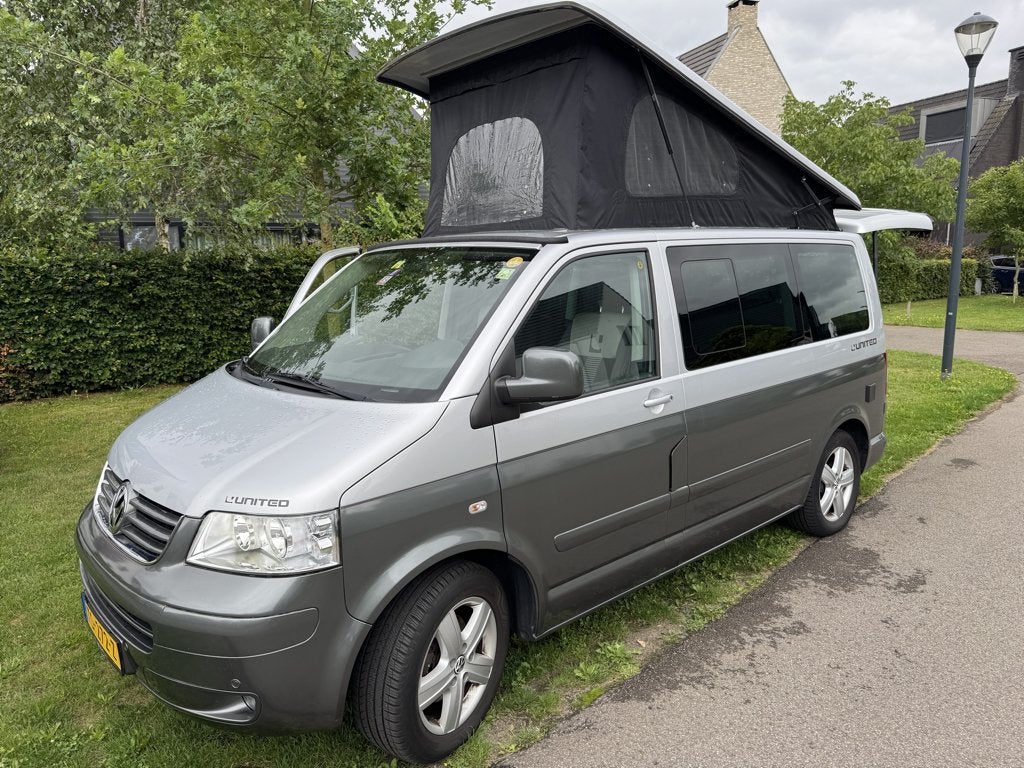 Volkswagen T5 multivan camper 2008 Grijs, Auto's, Voorwielaandrijving, Stof, Stoelverwarming, Overige carrosserieën