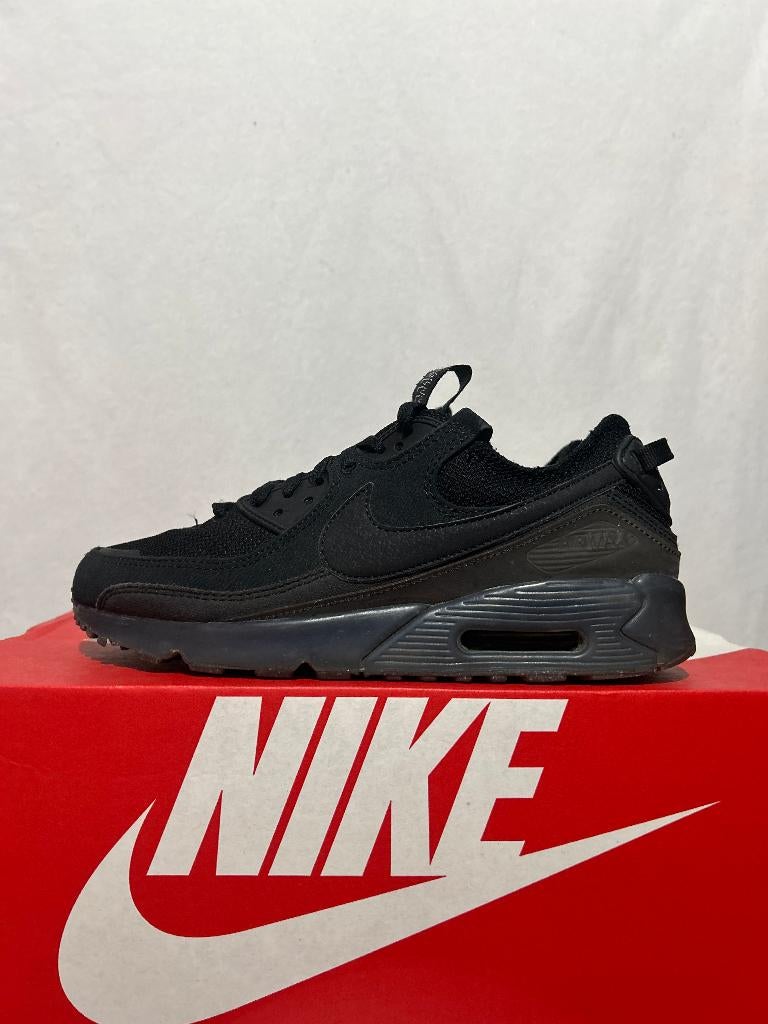 ALS NIEUW! Maat 41 - Nike Air Max 90 Terrascape Triple Black, Verzenden, Zwart, Nike, Nike