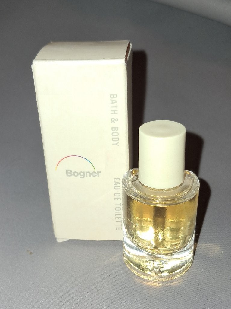 Volle parfum mini Bogner bath and body + doosje, Ophalen of Verzenden, Zo goed als nieuw, Miniatuur, Gevuld