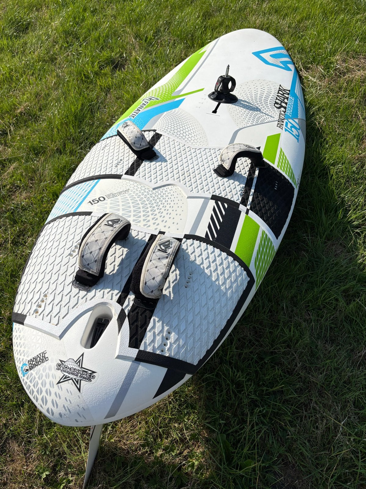 Complete windsurfset: Fanatic Shark 150L,, Ophalen, 250 tot 300 cm, Gebruikt, Met vin(nen)
