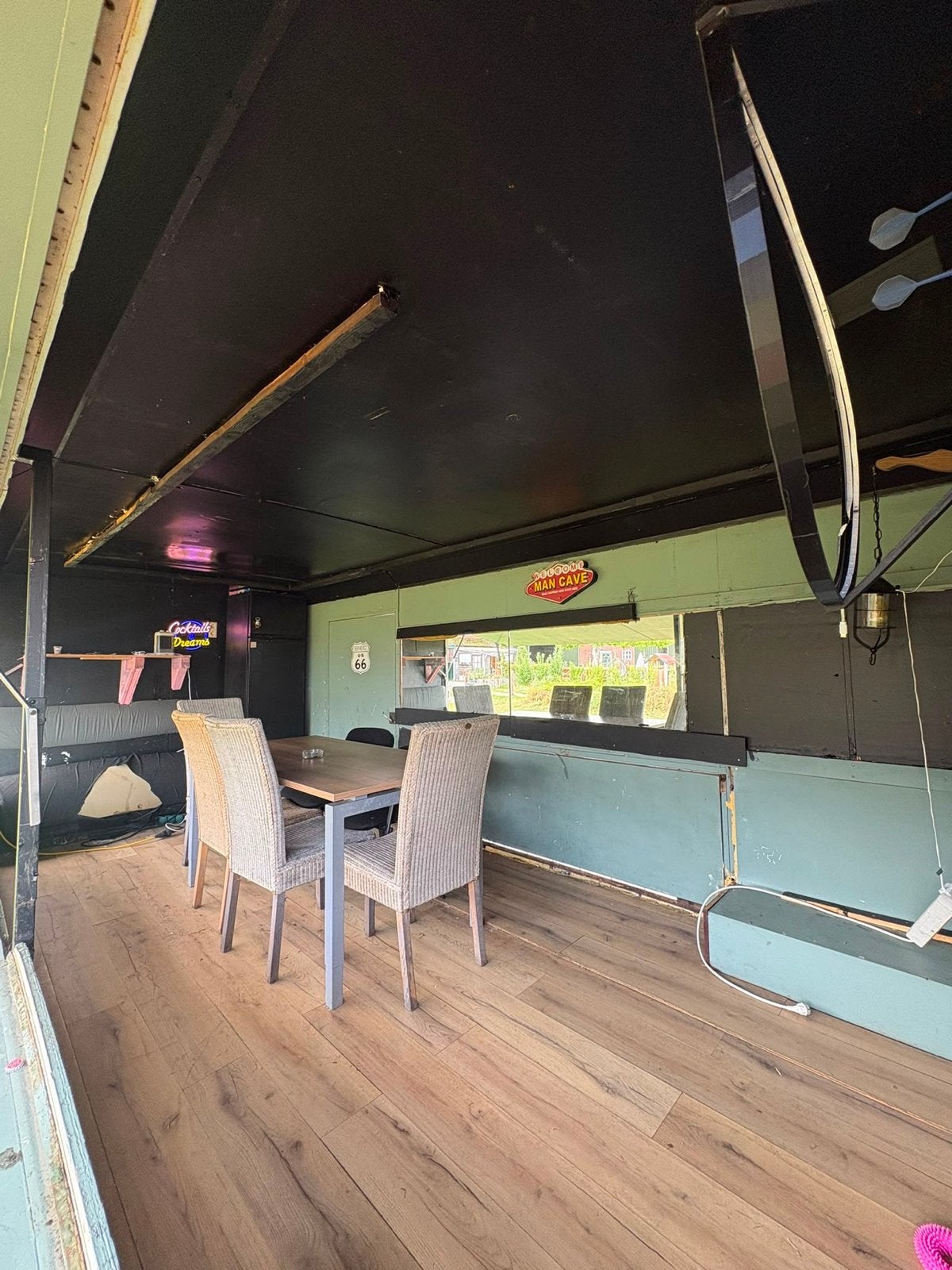 Unieke omgebouwde foodtruck /keet, Ophalen of Verzenden