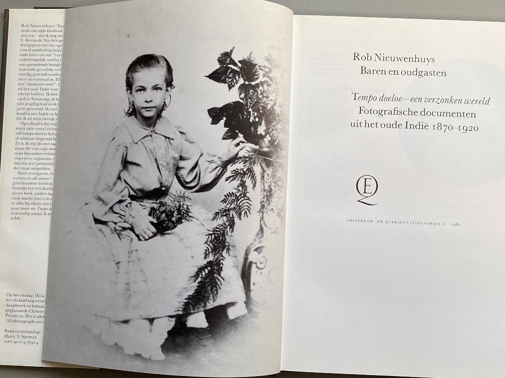 Rob Nieuwenhuys - Baren En Oudgasten - Foto's Tempo Doeloe, Ophalen of Verzenden, 20e eeuw of later, Zo goed als nieuw