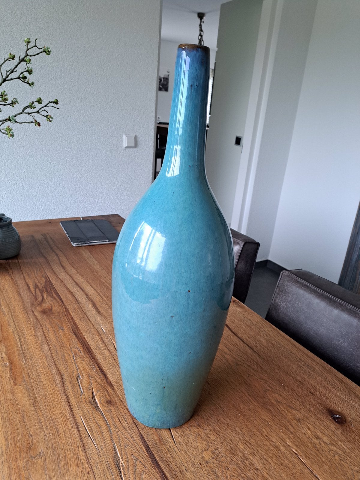 GROTE 65 CM HOGE VAAS LICHT BLAUW , TURQUASE  GLAZUUR, Ophalen, Zo goed als nieuw, Blauw