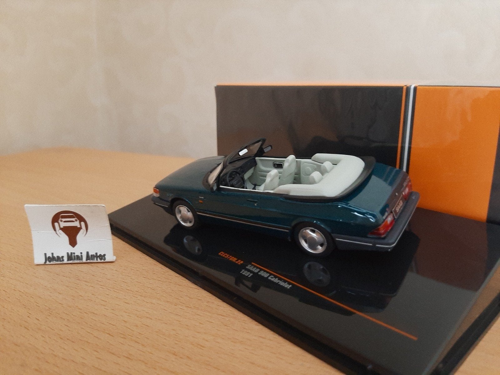 Saab 900 Cabriolet 1991 groen-metallic van IXO 1:43