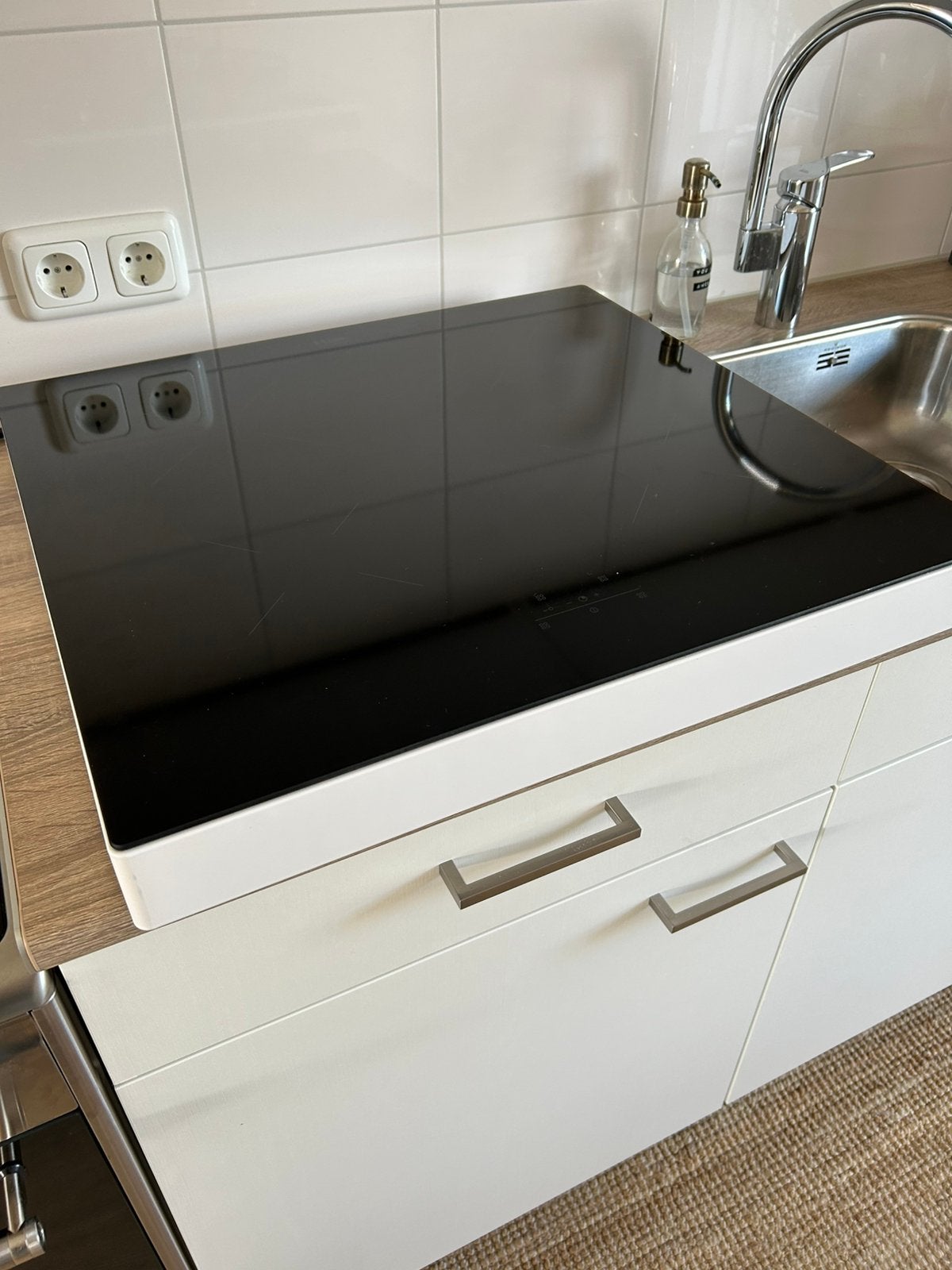 Te koop witte Etna Inductie kookplaat met fabrieksgarantie, Huis en Inrichting, Keuken | Complete keukens, Ophalen of Verzenden
