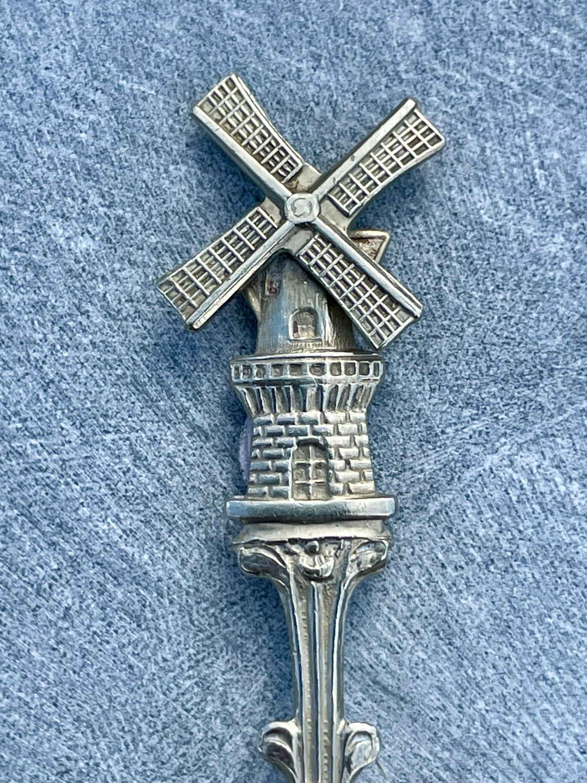 Vintage Zilverkleurige Molen Lepel - Souvenir Nederland, Antiek en Kunst, Antiek | Bestek, Ophalen of Verzenden