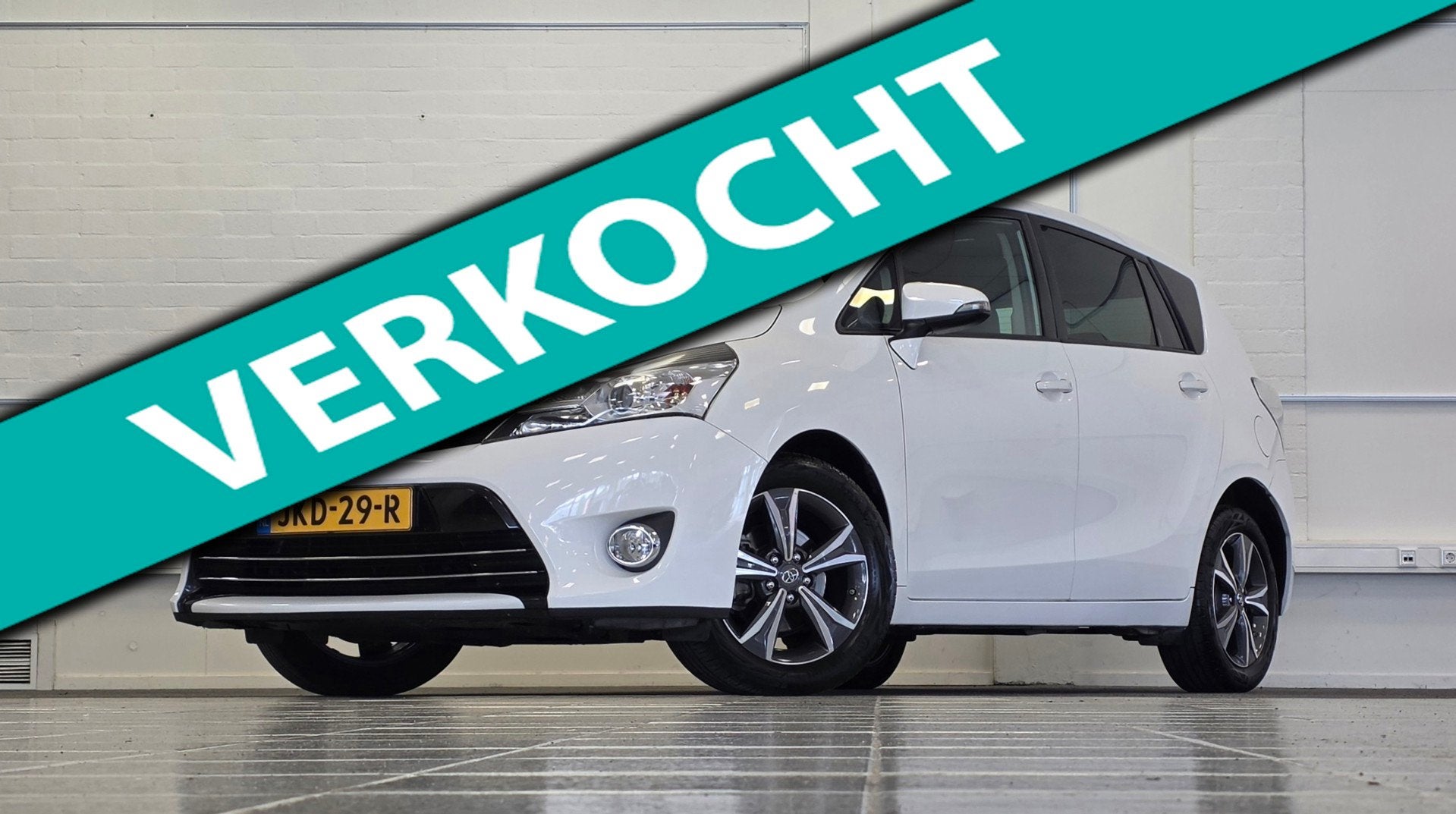 Toyota Verso 1.8 VVT-i Aspiration 7p. Camera Navigatie Clima, Auto's, Toyota, Gebruikt, 4 cilinders, 7 stoelen, Wit