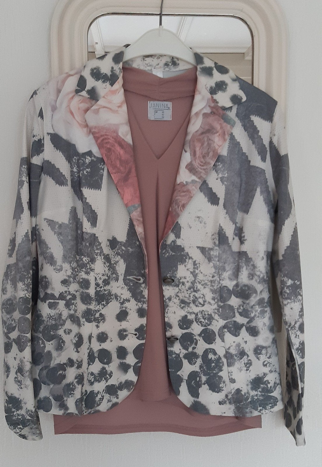 Jasje met bijpassende blouse als nieuw maat M, Ophalen of Verzenden