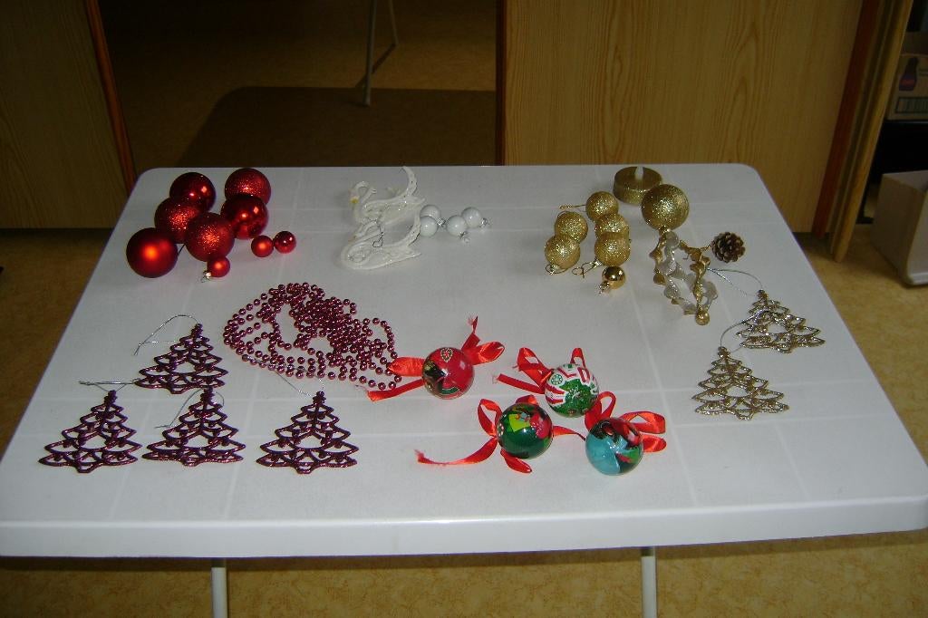 36del kerstboom hangers en versiering 2 zwanen 4bomen ballen, Ophalen of Verzenden, Zo goed als nieuw