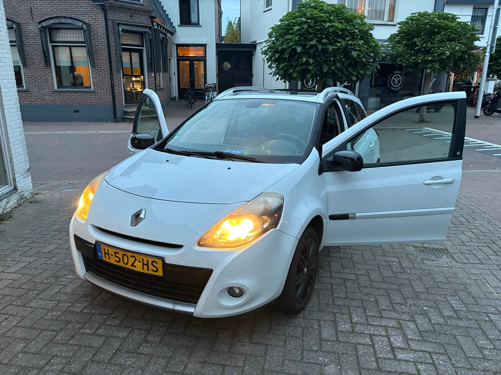 Renault Clio 1.2 TCE Estate 2010 Wit