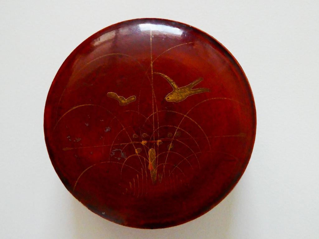 Japans gelakt doosje met onderzetters, Antiek en Kunst, Curiosa en Brocante, Ophalen of Verzenden