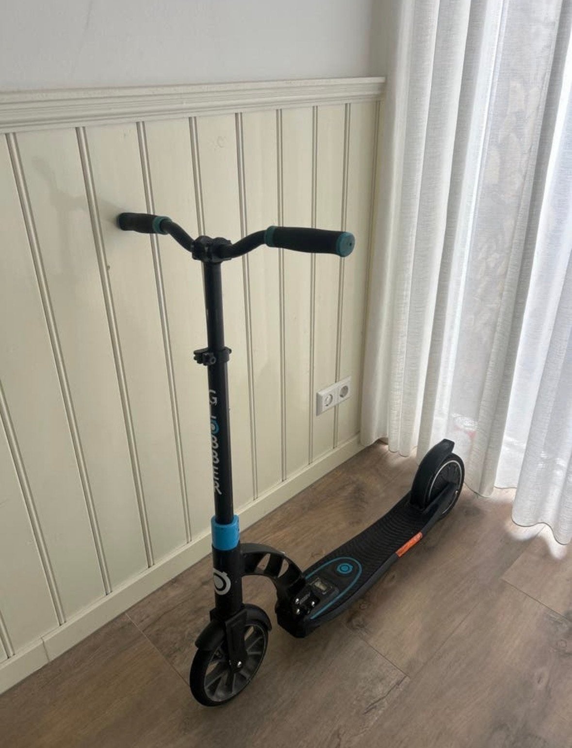 Globber elektrische step, Fietsen en Brommers, Steps, Zo goed als nieuw, Elektrische step (E-scooter), Ophalen of Verzenden