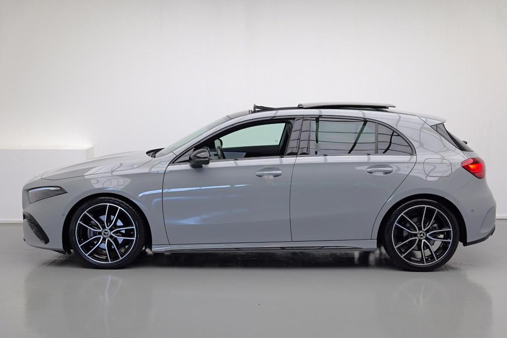 Mercedes-Benz A-klasse 200 AMG Line |Pano|AlpineGrau|Ambient, Gebruikt, 4 cilinders, 163 pk, Bedrijf