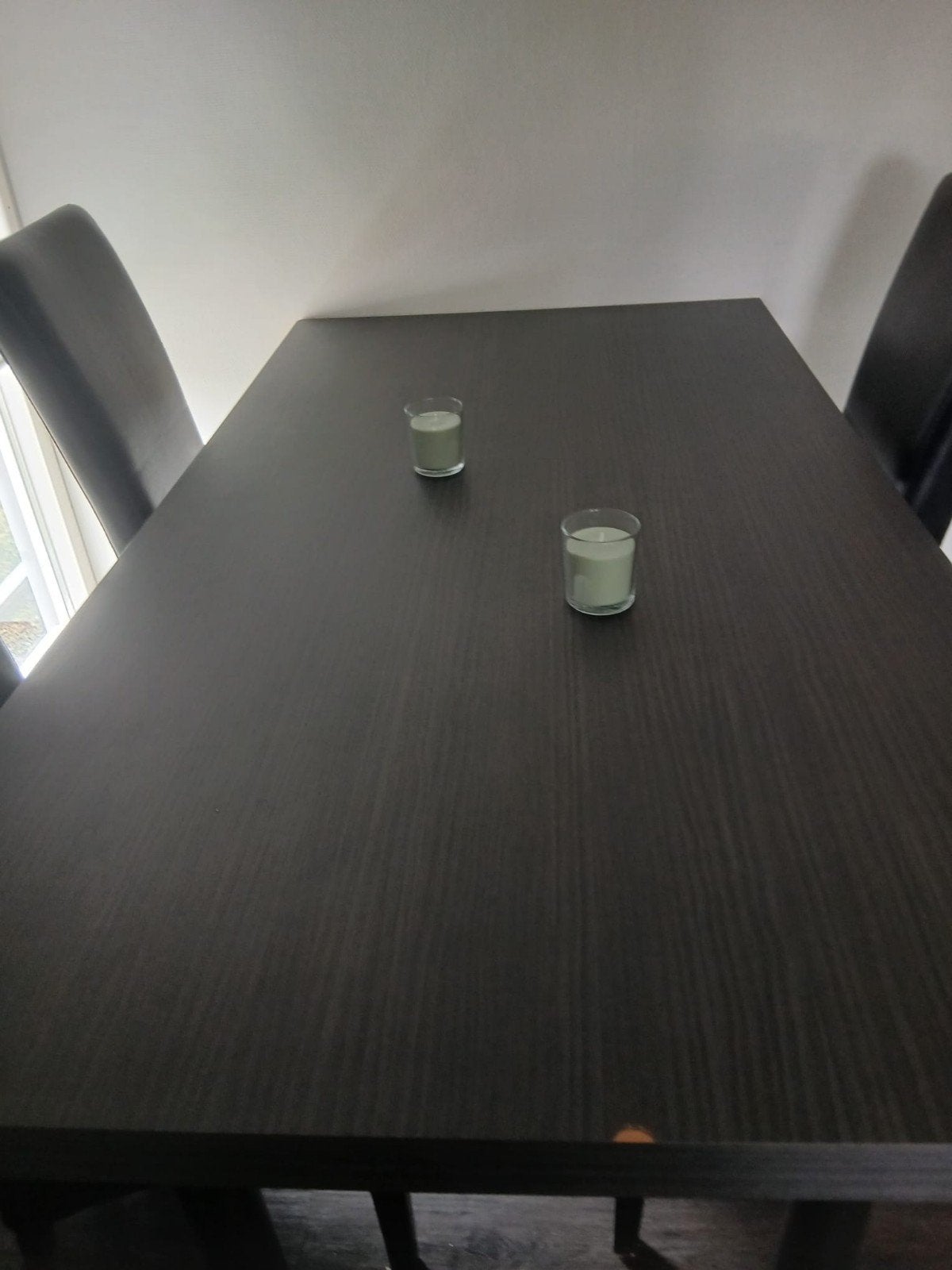 Degelijke tafel met stoelen - Gratis af te halen, Huis en Inrichting, Ophalen, Gebruikt, 50 tot 100 cm, 150 tot 200 cm