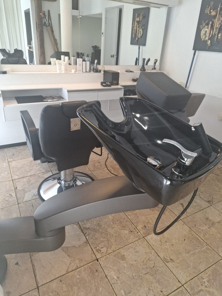 Kapsalon interieur, Ophalen