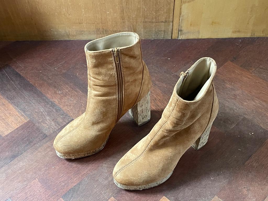 laars, enkellaars, hoge hak, design EVEN & ODD, Kleding | Dames, Schoenen, Ophalen, Beige, Lage of Enkellaarzen, Zo goed als nieuw
